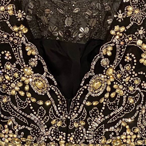 Black Beaded cocktail dress - Picture 3 of 8